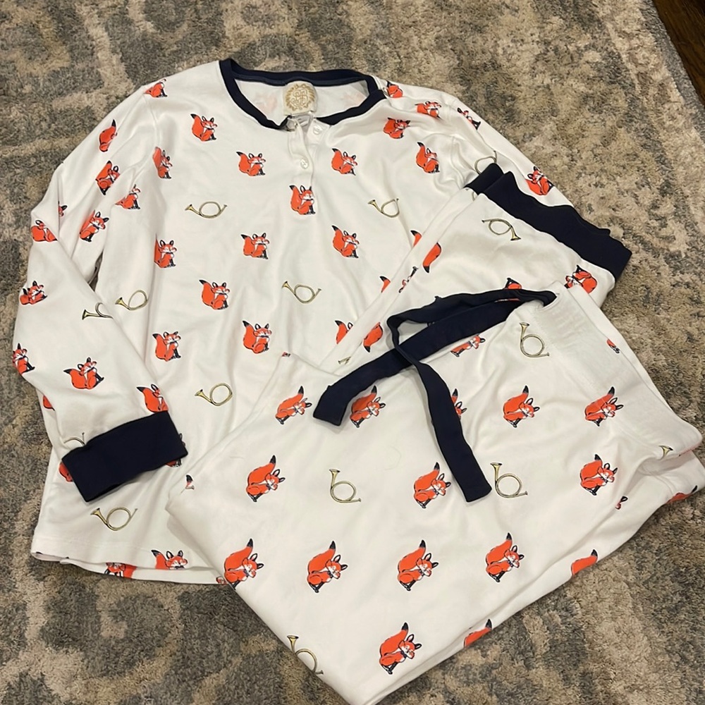 The Beaufort Bonnet Company Wimberley’s Wine down night nights.